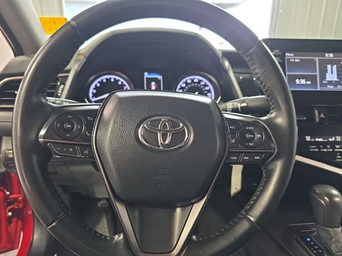 Used 2023 Toyota Camry SE image 19