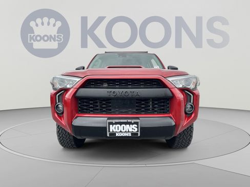 Used 2020 Toyota 4Runner Venture w/ Moonroof Package AWD/4WD image 11