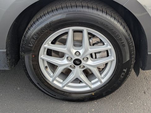 Used 2024 Ford Edge SEL image 10