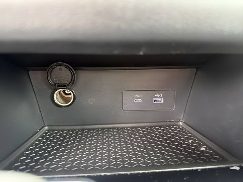 Used 2024 Nissan Pathfinder SV FWD image 41