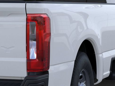 New 2023 Ford F250 XL image 24