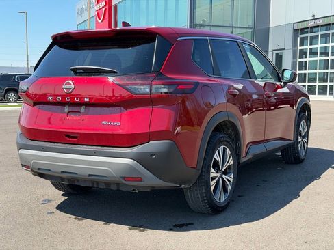 Used 2023 Nissan Rogue SV image 5