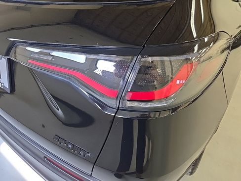 Used 2023 Honda HR-V Sport image 7