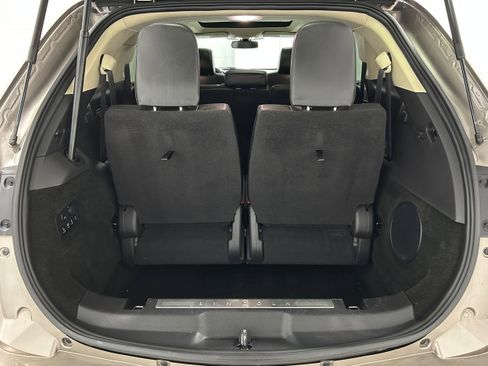 Used 2018 Lincoln MKT AWD image 35