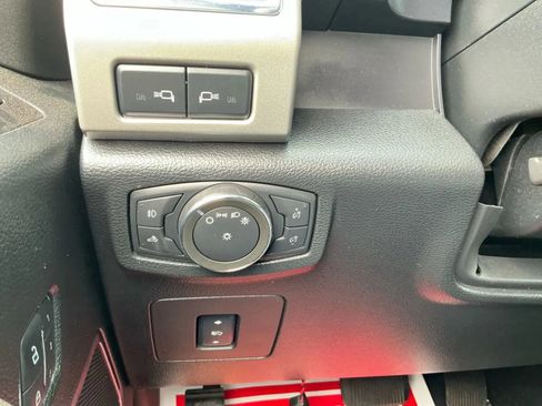 Used 2016 Ford F150 Lariat w/ Equipment Group 501A Mid image 33