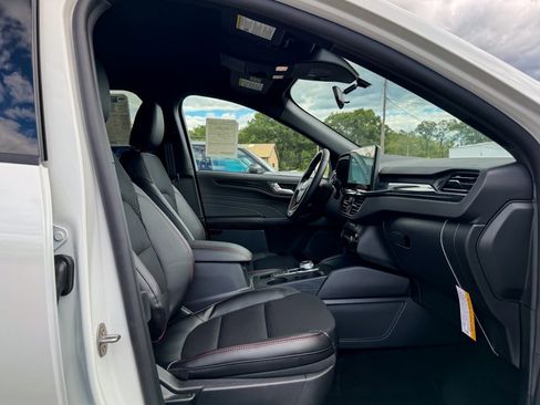 New 2025 Ford Escape ST-Line w/ Tech Pack #1 image 11