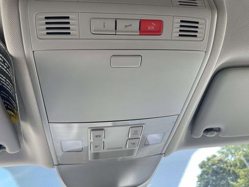 New 2026 Volkswagen Taos SE FWD image 25