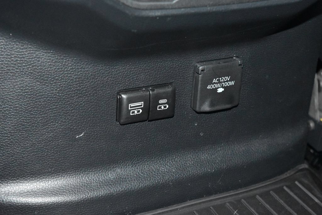 Used 2023 Toyota Tundra Limited w/ Power Package AWD/4WD image 21