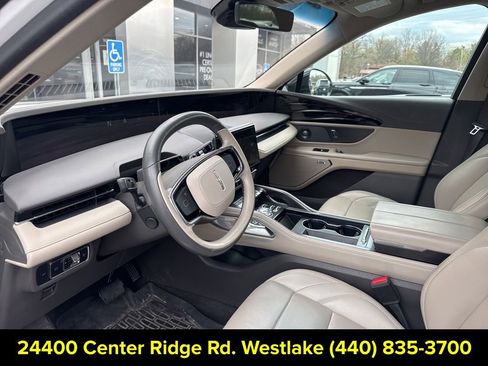 Used 2024 Lincoln Nautilus Premier w/ Equipment Group 102A image 9