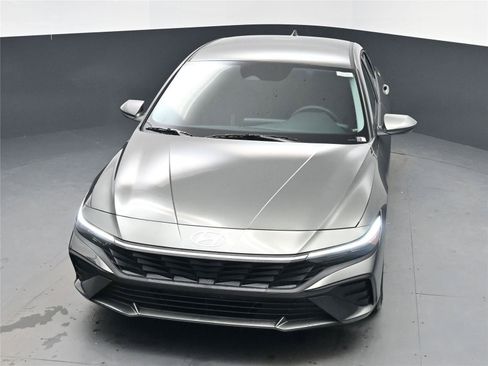 New 2026 Hyundai Elantra SE image 18