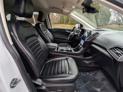 Used 2023 Ford Edge SEL image 12