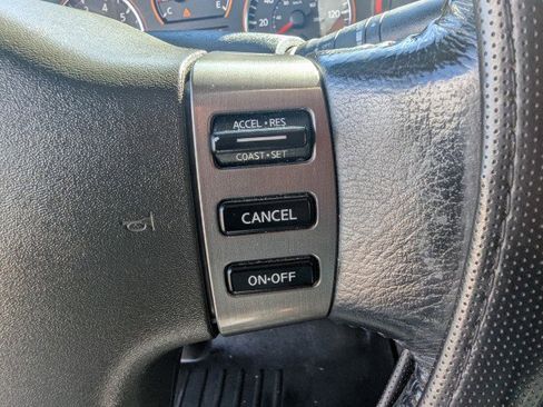 Used 2011 Nissan Titan SL w/ SL Technology Pkg AWD/4WD image 14
