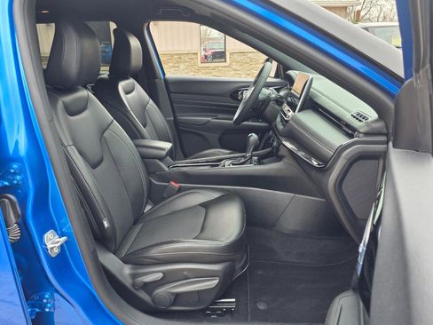 Used 2023 Jeep Compass Latitude image 24