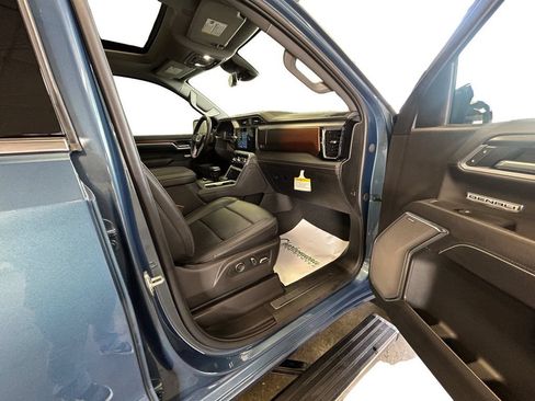 Used 2026 GMC Sierra 1500 Denali w/ Denali Reserve Package AWD/4WD image 12