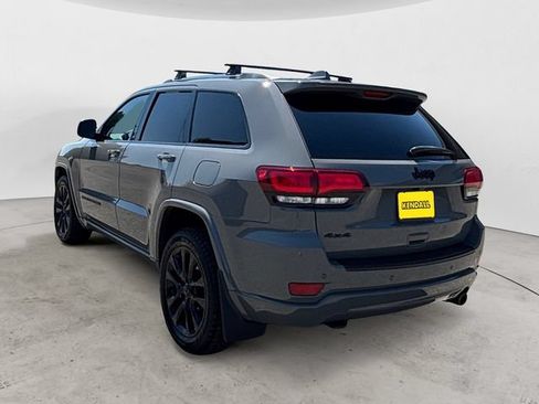 Used 2019 Jeep Grand Cherokee Altitude AWD/4WD image 7