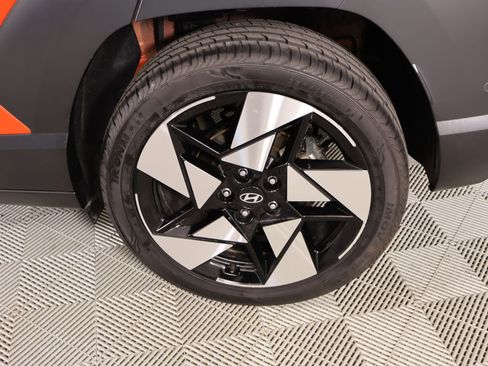 Used 2024 Hyundai Kona Limited image 19