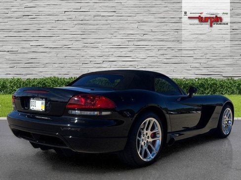 Used 2004 Dodge Viper SRT-10 image 5