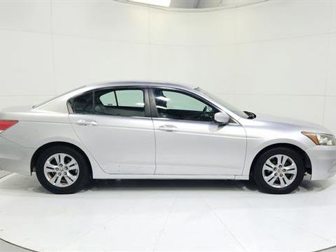 Used 2011 Honda Accord SE image 9