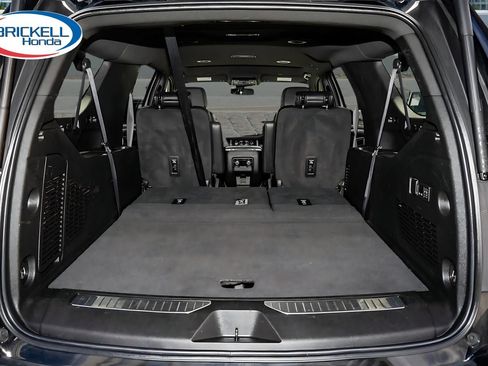 Used 2024 GMC Yukon XL Denali RWD image 10