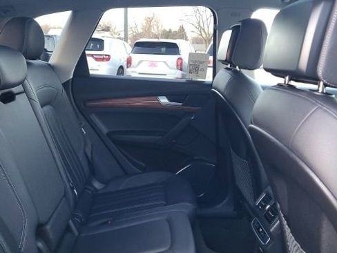 Used 2023 Audi Q5 2.0T Premium image 14