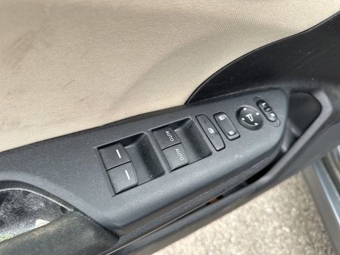 Used 2019 Honda Civic EX image 17