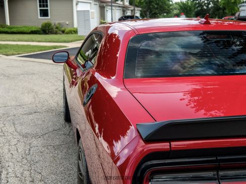 Used 2016 Dodge Challenger SRT Hellcat RWD image 86
