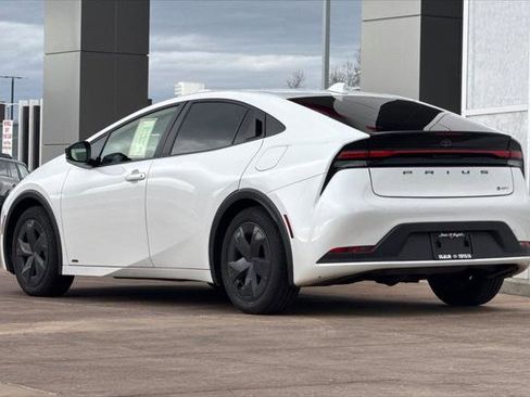 Certified 2025 Toyota Prius LE image 7