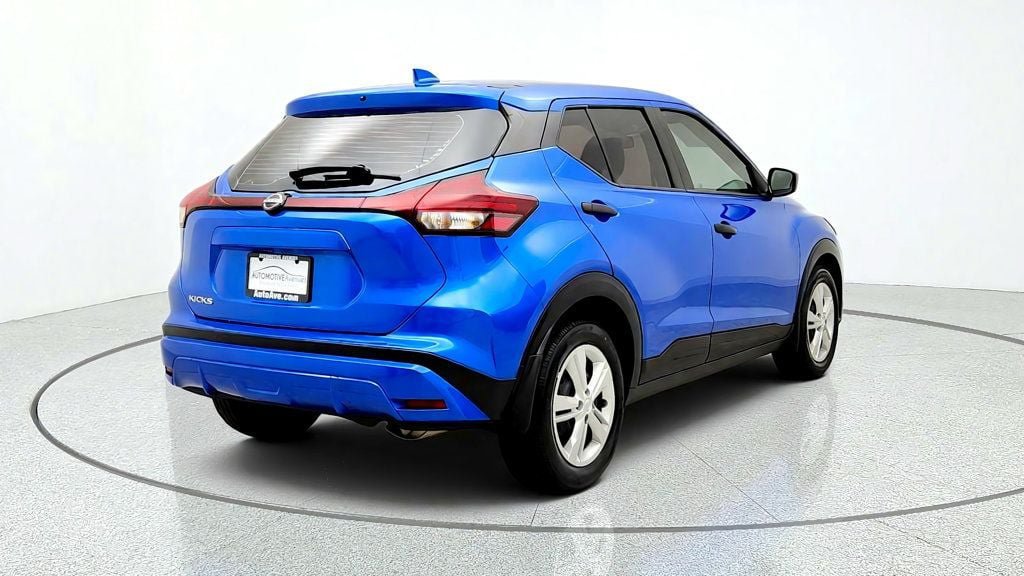 Used 2023 Nissan Kicks S FWD image 5