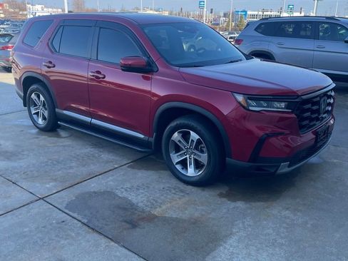 Used 2023 Honda Pilot EX-L image 2
