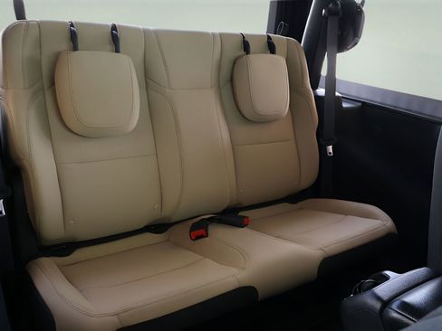 Used 2022 Jeep Wrangler Sport S image 14