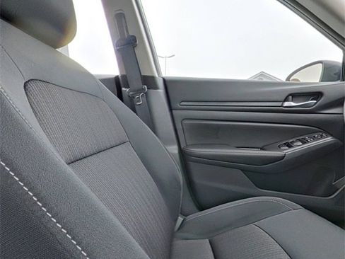 Used 2025 Nissan Altima 2.5 SV image 26