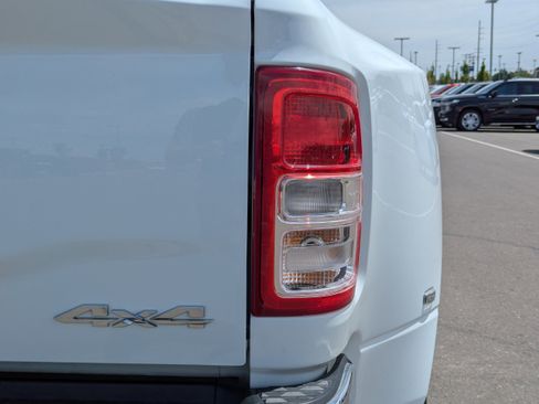 Used 2024 RAM 3500 Tradesman w/ Chrome Appearance Group AWD/4WD image 44