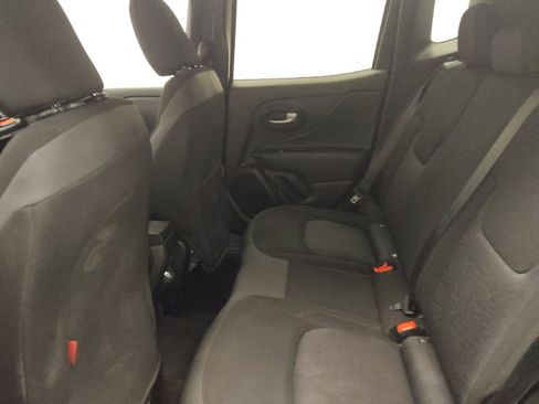 Used 2023 Jeep Renegade Trailhawk image 18