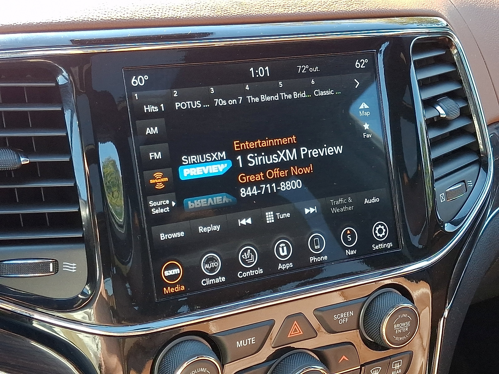 Used 2021 Jeep Grand Cherokee Overland AWD/4WD image 20