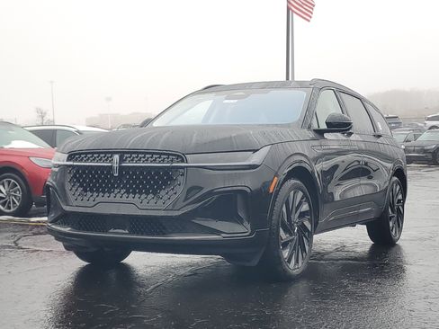 New 2026 Lincoln Nautilus Reserve w/ Jet Appearance Package image 2