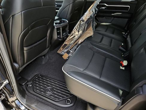 Used 2025 RAM 1500 Laramie AWD/4WD image 20