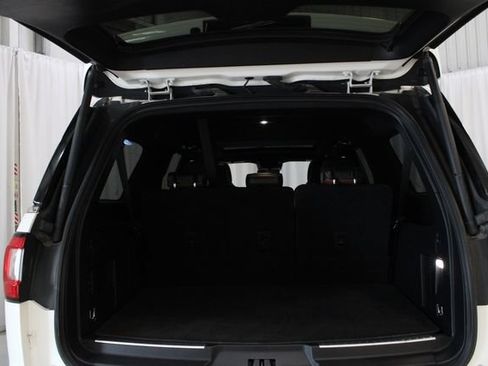 Used 2019 Lincoln Navigator L Reserve AWD/4WD image 31