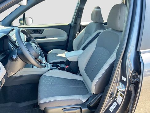 Used 2025 Subaru Forester AWD/4WD image 19