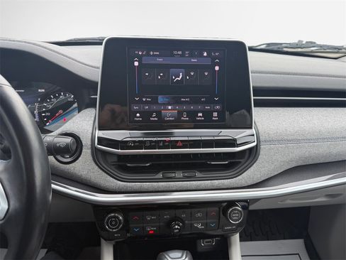 Used 2022 Jeep Compass Latitude w/ Convenience Group image 21