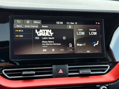 Used 2020 Kia Niro Touring image 22