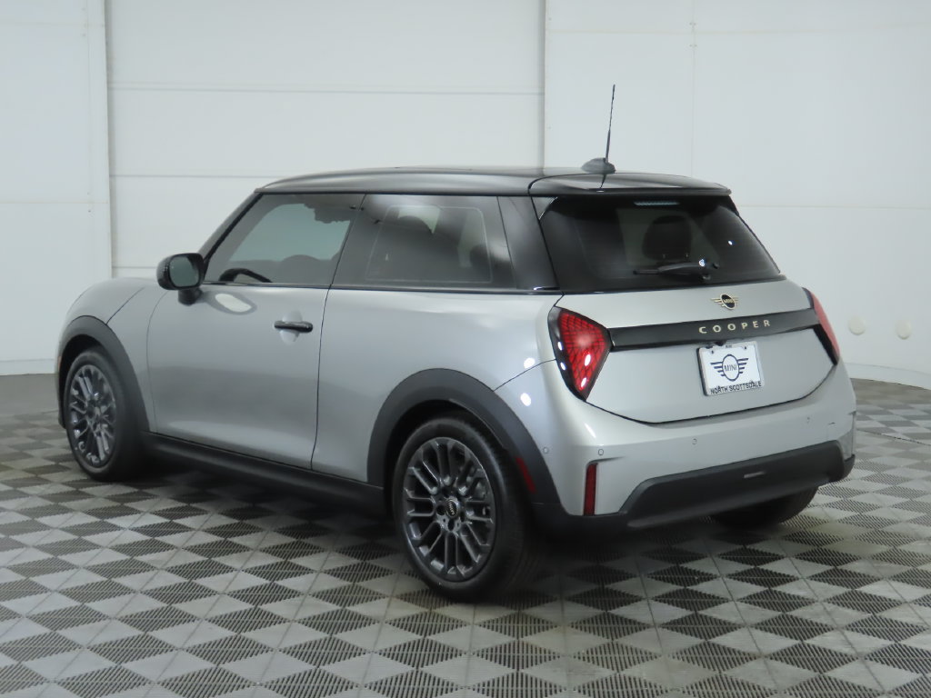 Used 2026 MINI Cooper 2-Door Hardtop FWD image 8