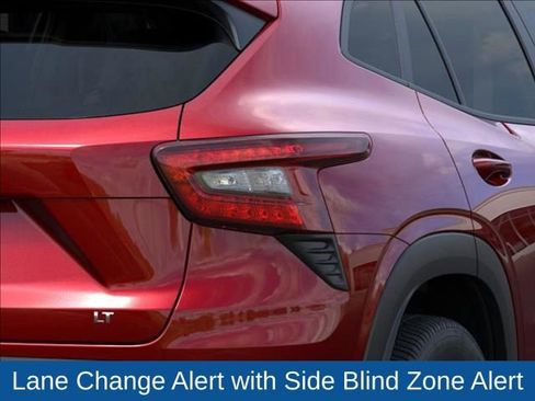 New 2026 Chevrolet Trax LT w/ Driver Confidence Package image 11