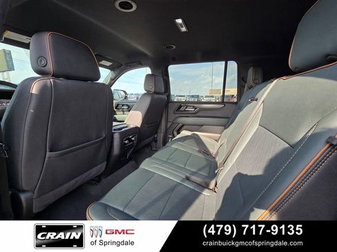 Used 2025 GMC Yukon XL AT4 AWD/4WD image 28