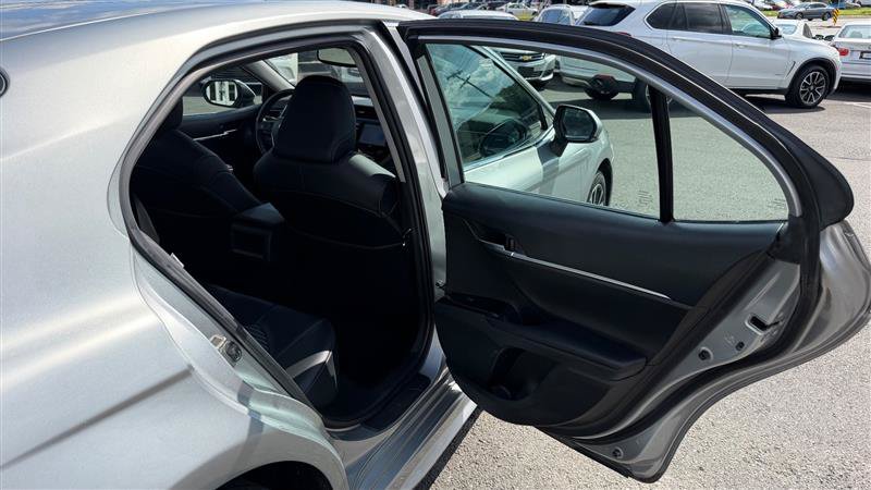 Used 2020 Toyota Camry SE w/ Convenience Package FWD image 36