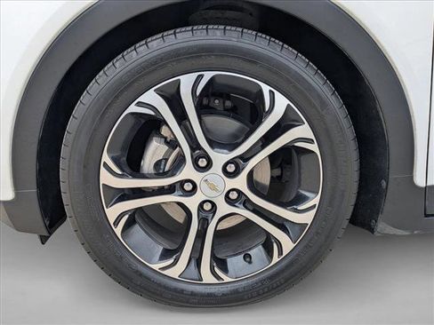 Used 2019 Chevrolet Bolt Premier w/ Infotainment Package image 24