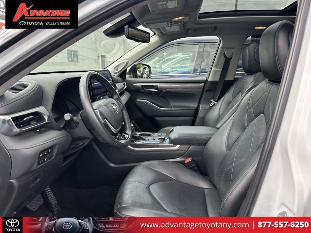 Used 2024 Toyota Highlander Platinum AWD/4WD image 20