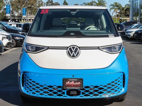 Used 2025 Volkswagen ID. Buzz 1st Edition image 2