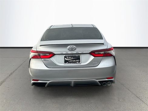 Used 2023 Toyota Camry SE image 6
