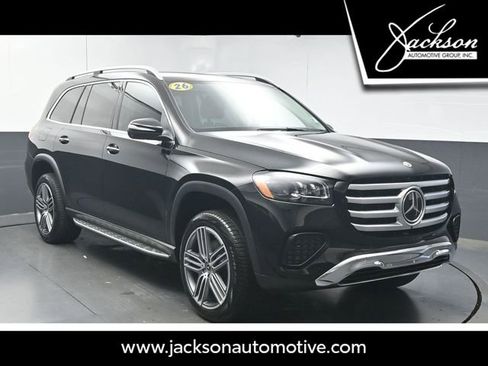 Used 2026 Mercedes-Benz GLS 450 4MATIC image 1