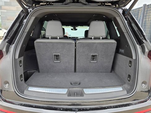 New 2025 Cadillac XT6 Premium Luxury w/ Technology Package FWD image 32